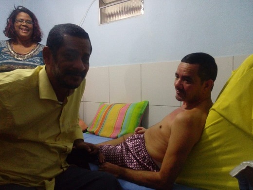 Diretor do CFF em visita ao amigo, juntamente com uma missionária, Fátima Veloso (Foto: Arquivo Pessoal)