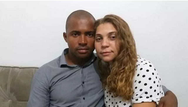 Walcir e a esposa Queila; ele trabalhava em uma empresa tercerizada da Vale no momento do rompimento da barragem e conseguiu fugir (Foto: BBC NEWS BRASIL | AMANDA ROSSI)