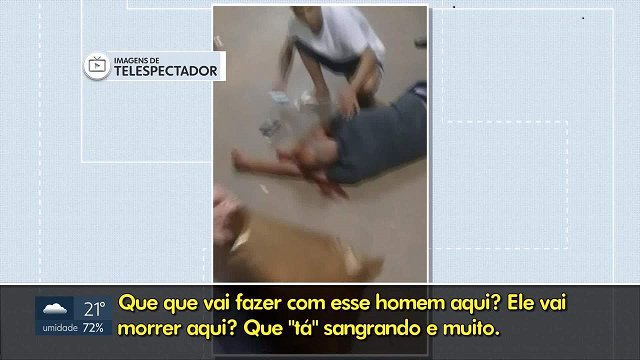 Em vídeos que circulam pelas redes sociais e divulgados pela TV Globo, pessoas no hospital pedem ajuda para os seguranças, mas ninguém se mobilizou para ajudar o homem (Foto: Reprodução) Em vídeos que circulam pelas redes sociais e divulgados pela TV Globo, pessoas no hospital pedem ajuda para os seguranças, mas ninguém se mobilizou para ajudar o homem (Foto: Reprodução)