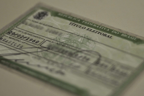 Após três ausências consecutivas não justificadas, o título de eleitor é cancelado (Foto: Reprodução) Após três ausências consecutivas não justificadas, o título de eleitor é cancelado (Foto: Reprodução)