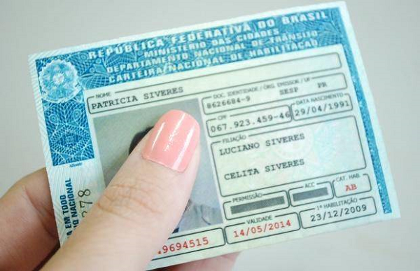 A atribuição sobre as regras de trânsito passará, a partir de janeiro de 2019, para as mãos de Gustavo Canuto, que será o titular do Ministério do Desenvolvimento Regional (Foto: Reprodução) A atribuição sobre as regras de trânsito passará, a partir de janeiro de 2019, para as mãos de Gustavo Canuto, que será o titular do Ministério do Desenvolvimento Regional (Foto: Reprodução)
