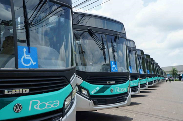 Na sede do município, passagem custa agora R$ 3,60 no sistema de cartão e R$ 3,95 em dinheiro (Foto: Reprodução) Na sede do município, passagem custa agora R$ 3,60 no sistema de cartão e R$ 3,95 em dinheiro (Foto: Reprodução)