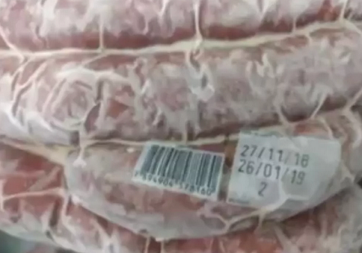 Clabresa vencida foi achada em escola de Itabuna (Foto: Reprodução | TV Santa Cruz) 