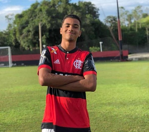 Arthur Vinicius, de 15 anos, jogava nas categorias de base da equipe (Foto: Reprodução) Arthur Vinicius, de 15 anos, jogava nas categorias de base da equipe (Foto: Reprodução)
