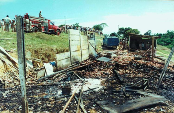 Explosão de fábrica clandestina provocou a morte de 64 pessoas (Foto: Reprodução) Explosão de fábrica clandestina provocou a morte de 64 pessoas (Foto: Reprodução)