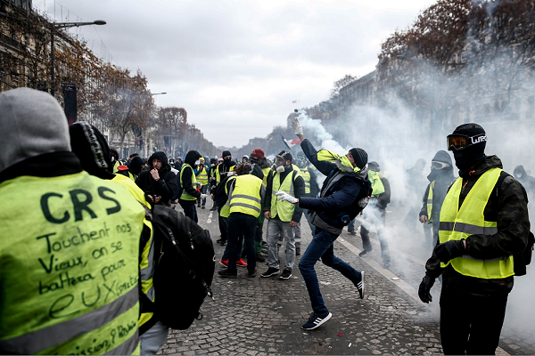 Casataner estimou que havia 10.000 manifestantes de coletes amarelos em Paris, e cerca de 125 mil manifestantes em todo o país (Foto: Sebastien Salom-Gomis | AFP) Casataner estimou que havia 10.000 manifestantes de coletes amarelos em Paris, e cerca de 125 mil manifestantes em todo o país (Foto: Sebastien Salom-Gomis | AFP)