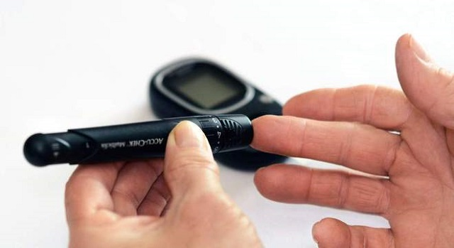 Diabético usa cerca de 200 fitas por mês para fazer testes de glicemia (Foto: Reprodução | Pexels)