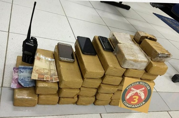 Os materiais entregues na 15 Coordenadoria Regional de Polícia do Interior (Foto: Divulgação) Os materiais entregues na 15 Coordenadoria Regional de Polícia do Interior (Foto: Divulgação)