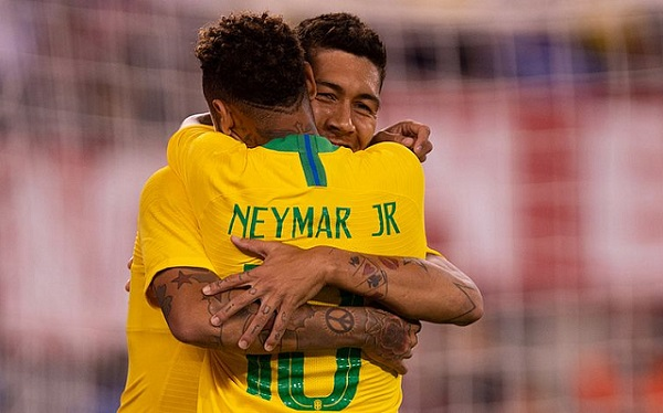 Neymar em jogo da seleção brasileira: o agora capitão Neymar marcou aos 43 do primeiro tempo (Foto: Grigory Dukor | Reuters) Neymar em jogo da seleção brasileira: o agora capitão Neymar marcou aos 43 do primeiro temNeymar em jogo da seleção brasileira: o agora capitão Neymar marcou aos 43 do primeiro tempo (Foto: Grigory Dukor | Reuters)po (Foto: Grigory Dukor | Reuters)