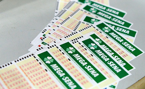 A aposta pode ser feita até as 19h (horário de Brasília) em qualquer uma das mais de 13 mil casas lotéricas do país ou na plataforma Loterias Online da Caixa (Foto: Betto Jr. | CORREIO) A aposta pode ser feita até as 19h (horário de Brasília) em qualquer uma das mais de 13 mil casas lotéricas do país ou na plataforma Loterias Online da Caixa (Foto: Betto Jr. | CORREIO)