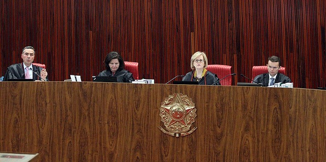 Quatro dos sete ministros consideraram petista inelegível pela Lei da Ficha Limpa. Defesa poderá recorrer ao próprio Tribunal Superior Eleitoral ou ao Supremo Tribunal Federal (Foto: Reprodução) Quatro dos sete ministros consideraram petista inelegível pela Lei da Ficha Limpa. Defesa poderá recorrer ao próprio Tribunal Superior Eleitoral ou ao Supremo Tribunal Federal (Foto: Reprodução)