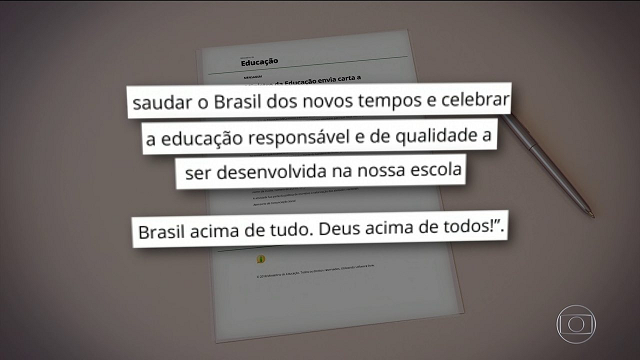 Na segunda-feira, o governo havia enviado a escolas públicas e particulares um pedido para que filmassem os alunos cantando o Hino Nacional (Foto: Reprodução)