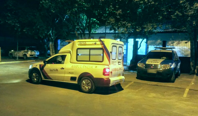 Suspeito foi preso em flagrante e segue detido na delegacia de Teixeira de Freitas (Foto: Clóves Neto | Liberdade News) 