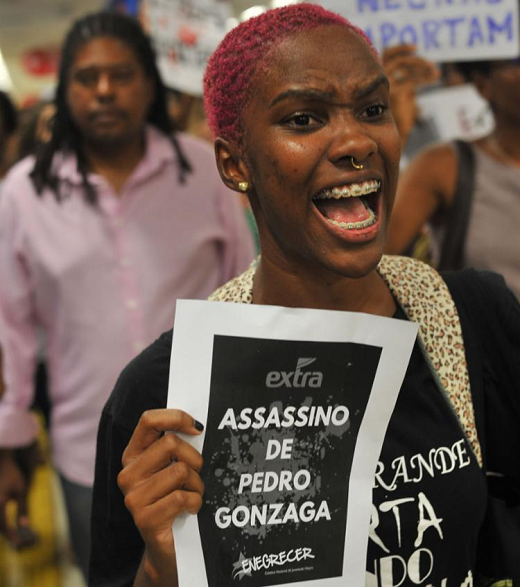 Manifestantes realizaram protestos em algmas cidades do País (Fotos: Felipe Iruatã | Ag. A TARDE)