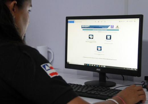 Conforme explicou a delegada Celia Miranda, responsável pela Delegacia Digital, as ocorrências registradas são apuradas pelas unidades competentes (Foto: Jorge Cordeiro)