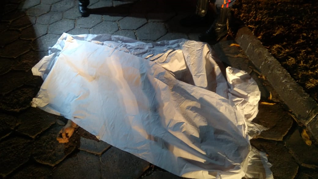Atingido no peito, Ivo caminhou até a rua onde morreu (Foto: Reprodução)