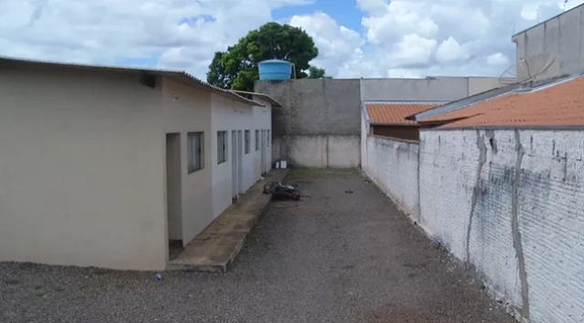 Homem morreu dentro de casa em Ourinhos (Foto: Reprodução | TV TEM) Homem morreu dentro de casa em Ourinhos (Foto: Reprodução | TV TEM)