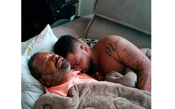 Arlindo Cruz sofreu um grave AVC em 2017 e vem se recuperando desde então (Foto: Reprodução) Arlindo Cruz sofreu um grave AVC em 2017 e vem se recuperando desde então (Foto: Reprodução)
