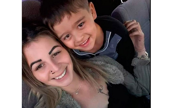 A mãe, que estava grávida de sete meses, estava às margens da represa e pulou para tentar salvar o filho (Foto: Reprodução) A mãe, que estava grávida de sete meses, estava às margens da represa e pulou para tentar salvar o filho (Foto: Reprodução)