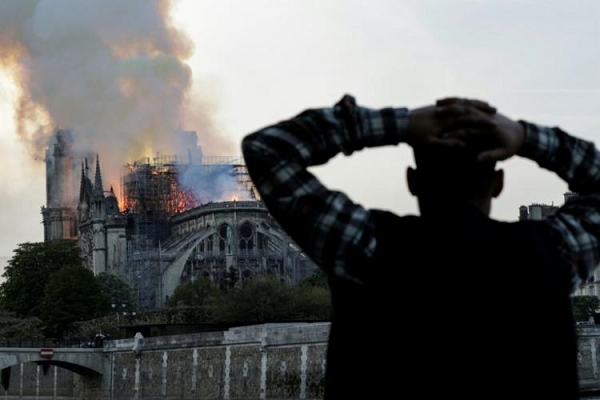 Incêndio destruiu Catedral de Notre Dame nesta segunda-feira, 15 (Foto: Reprodução)