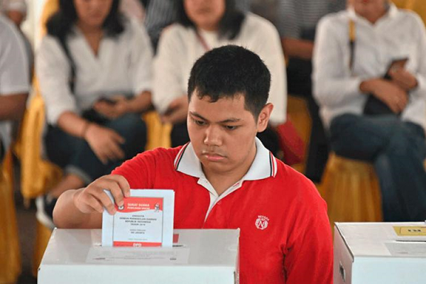 Cerca de 80% dos 193 milhões de eleitores votaram no país (Foto: Reprodução) Cerca de 80% dos 193 milhões de eleitores votaram no país (Foto: Reprodução)