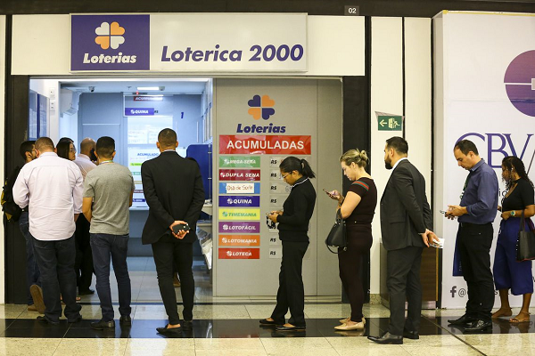 São R$ 275 milhões para quem acertar as seis dezenas (Foto: Reprodução) São R$ 275 milhões para quem acertar as seis dezenas (Foto: Reprodução)