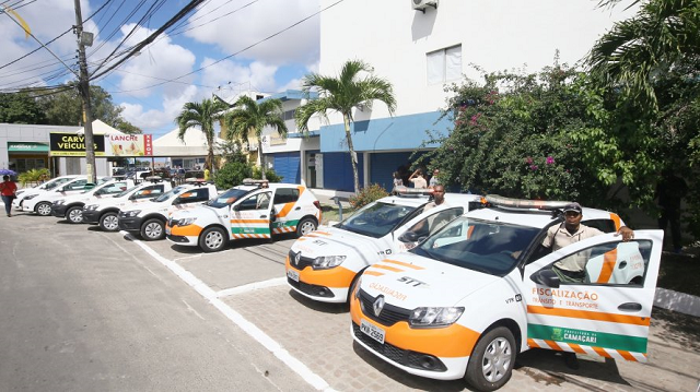 Fábio Silva dos Santos, Anderson Silva Rodrigues e José Pereira de Cerqueira, foram acionados pelo Ministério Público estadual por agredirem um motorista e tomarem seu celular durante uma abordagem (Foto: Reprodução) Fábio Silva dos Santos, Anderson Silva Rodrigues e José Pereira de Cerqueira, foram acionados pelo Ministério Público estadual por agredirem um motorista e tomarem seu celular durante uma abordagem (Foto: Reprodução)