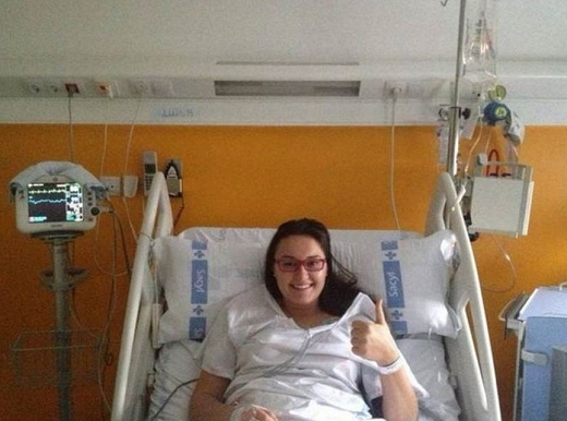 Luiza internada no hospital da Espanha, em dezembro de 2012, quando teve o AVC (Foto: Arquivo Pessoal) Luiza internada no hospital da Espanha, em dezembro de 2012, quando teve o AVC (Foto: Arquivo Pessoal)