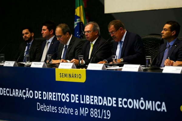 A proposta precisa ser aprovada pelo Senado até o dia 27 para não perder a validade (Foto: Marcelo Camargo | Agência Brasil) A proposta precisa ser aprovada pelo Senado até o dia 27 para não perder a validade (Foto: Marcelo Camargo | Agência Brasil)