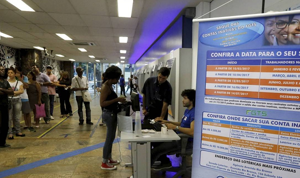 Especialistas discutem quais seriam as recomendações para o saque-aniversário do Fundo de Garantia, de acordo com as diferentes etapas da vida e situação financeira dos trabalhadores (Foto: Reprodução) Especialistas discutem quais seriam as recomendações para o saque-aniversário do Fundo de Garantia, de acordo com as diferentes etapas da vida e situação financeira dos trabalhadores (Foto: Reprodução)