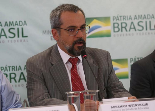 'Não estamos acusando ninguém, mas há indícios fortes de sabotagem', disse Ministo da Educação (Foto: Reprodução) 'Não estamos acusando ninguém, mas há indícios fortes de sabotagem', disse Ministo da Educação (Foto: Reprodução)