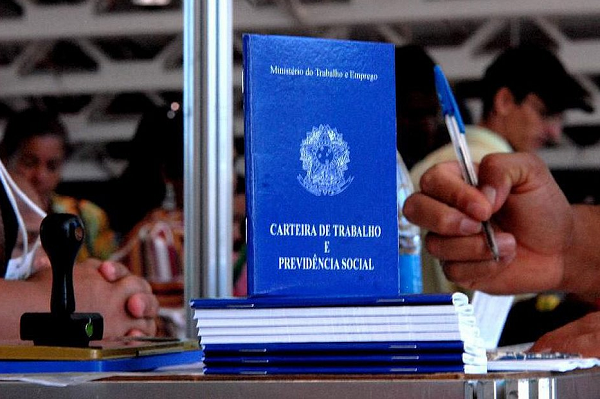 Os beneficiários nascidos em julho são os primeiros a receber o benefício (Foto: Reprodução) Os beneficiários nascidos em julho são os primeiros a receber o benefício (Foto: Reprodução)