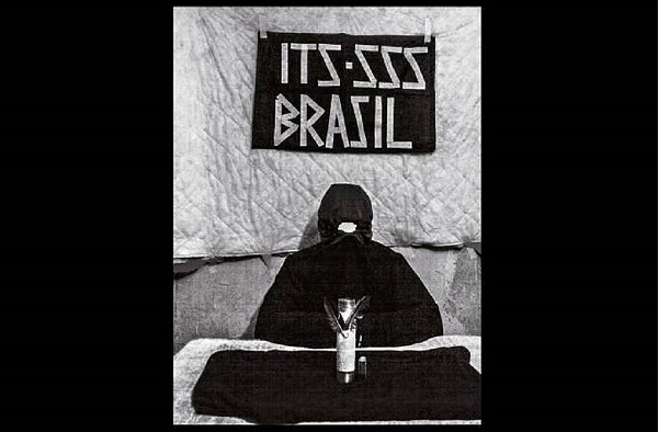 Imagem enviada a Veja por um dos membros da SSS: os terroristas já praticaram três atentados a bomba em Brasília (Foto: Reprodução | VEJA) Imagem enviada a Veja por um dos membros da SSS: os terroristas já praticaram três atentados a bomba em Brasília (Foto: Reprodução | VEJA)