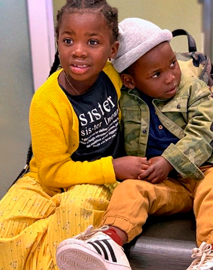 Titi com o irmãozinho Bless, dois anos mais novo (Foto: Reprodução | Instagram) Titi com o irmãozinho Bless, dois anos mais novo (Foto: Reprodução | Instagram)