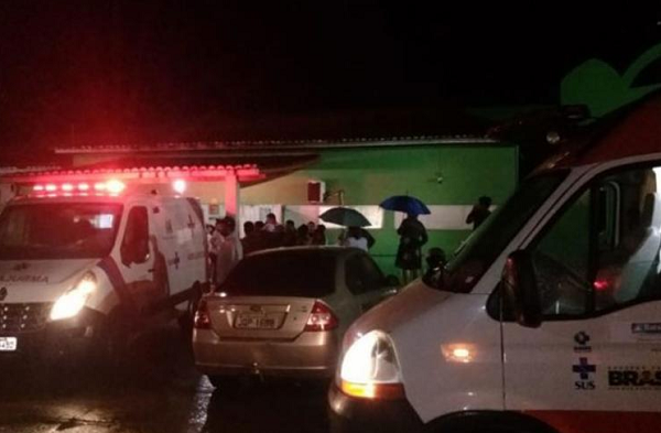 Treze pessoas foram encaminhadas ao Hospital Dr. Lauro Costa Falcão Treze pessoas foram encaminhadas ao Hospital Dr. Lauro Costa Falcão