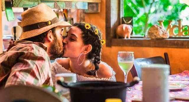 O Dia dos Namorados é comemorado em 12 de junho no Brasil (Foto: Getty Images | BBC BRASIL) O Dia dos Namorados é comemorado em 12 de junho no Brasil (Foto: Getty Images | BBC BRASIL)