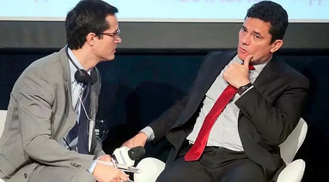 Conversas entre o então juiz federal e atual ministro da Justiça, Sérgio Moro, e o procurador federal Deltan Dallagnol, que pode complicar ainda mais a dupla (Foto: Arquivo) Conversas entre o então juiz federal e atual ministro da Justiça, Sérgio Moro, e o procurador federal Deltan Dallagnol, que pode complicar ainda mais a dupla (Foto: Arquivo)