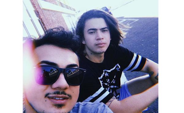 Um dos irmãos do humorista Whindersson Nunes, foi esfaqueado durante um assalto em Teresina (Foto: Reprodução)