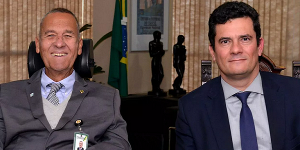 Sérgio Moro postou uma foto da visita que recebeu do general Villas Bôas, que ameaçou o STF publicamente em abril e setembro de 2018 (Foto: Reprodução) Sérgio Moro postou uma foto da visita que recebeu do general Villas Bôas, que ameaçou o STF publicamente em abril e setembro de 2018 (Foto: Reprodução)