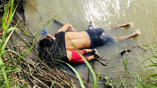 Corpos do Salvadorenho Óscar Alberto Martínez Ramírez, de 25 anos, e de sua filha Valeria, de 23 meses (Foto: Reprodução) Corpos do Salvadorenho Óscar Alberto Martínez Ramírez, de 25 anos, e de sua filha Valeria, de 23 meses (Foto: Reprodução)